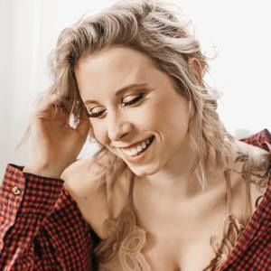 Meet your Posher, Destiny